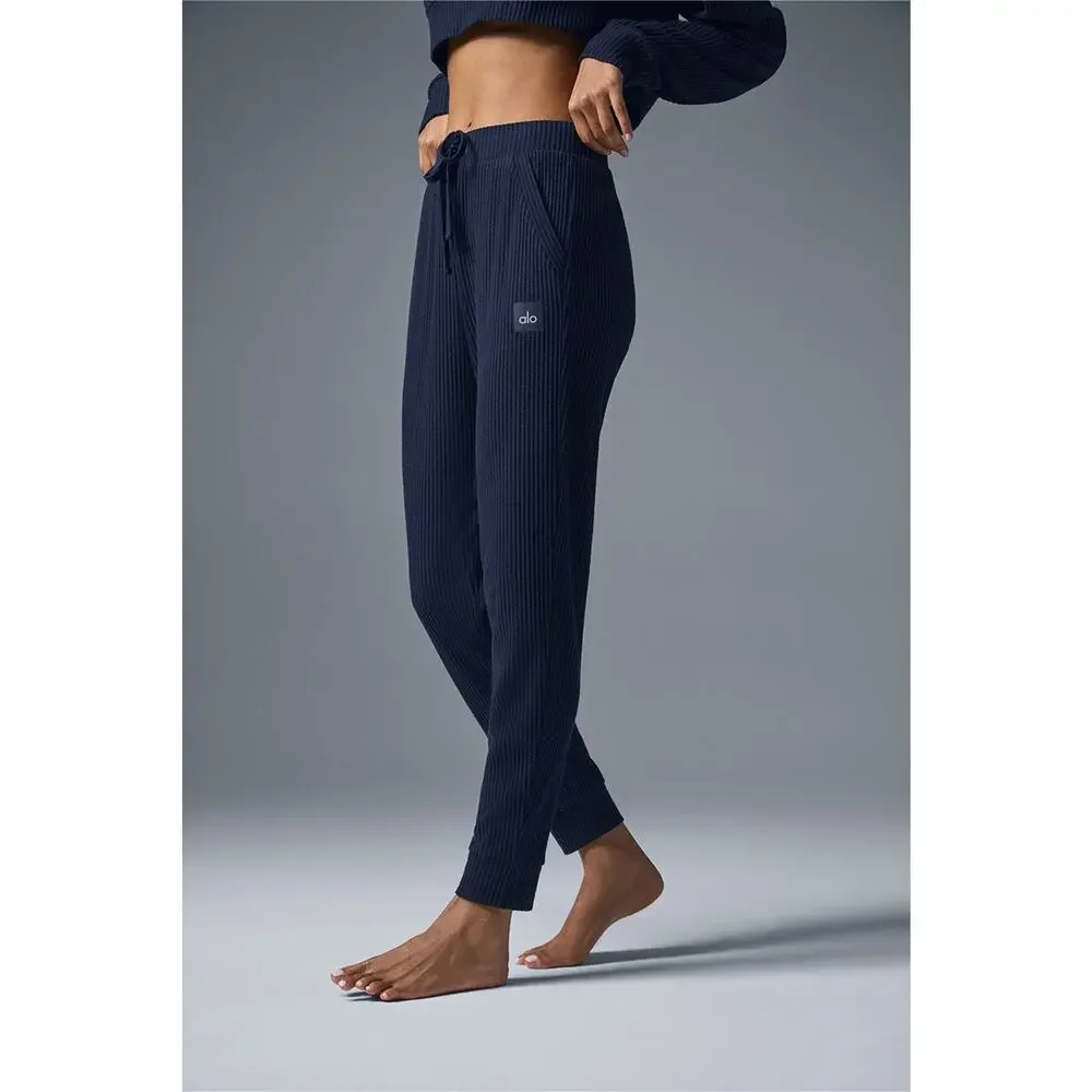 Alo Yoga Muse Sweatpant - M